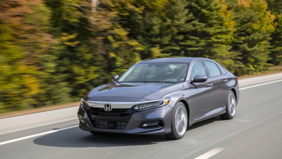  Honda Accord Touring Hybrid 2017 года  (NA) (фото 110 из 170)